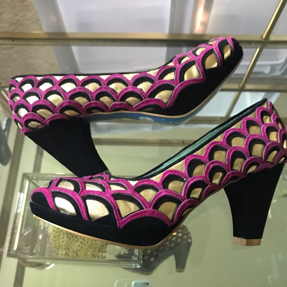 🔥NEW UNIQUE Irregular Choice scalloped heels 8.5
